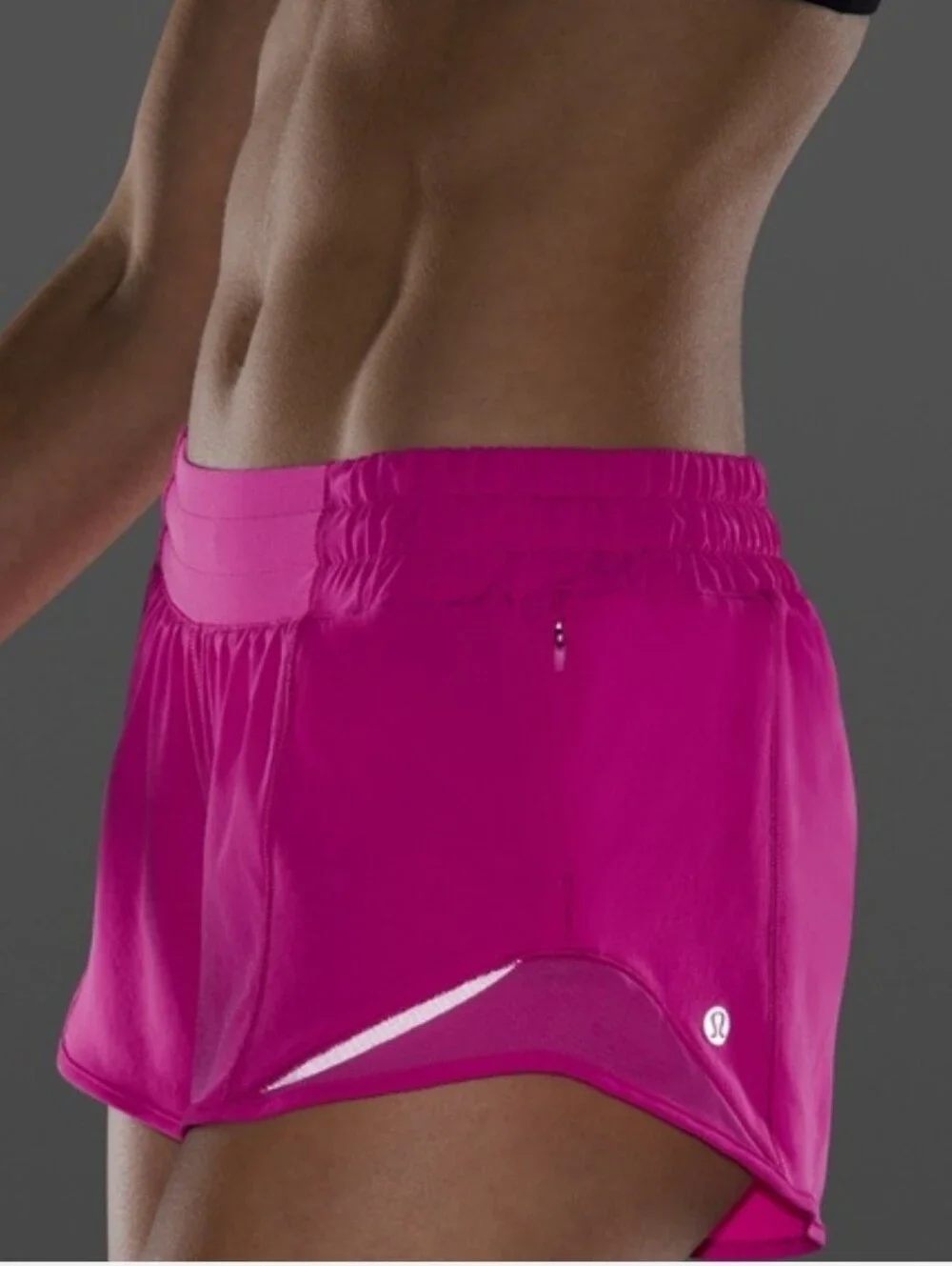 Lululemon Hotty Hot Low-Rise Short 2.5